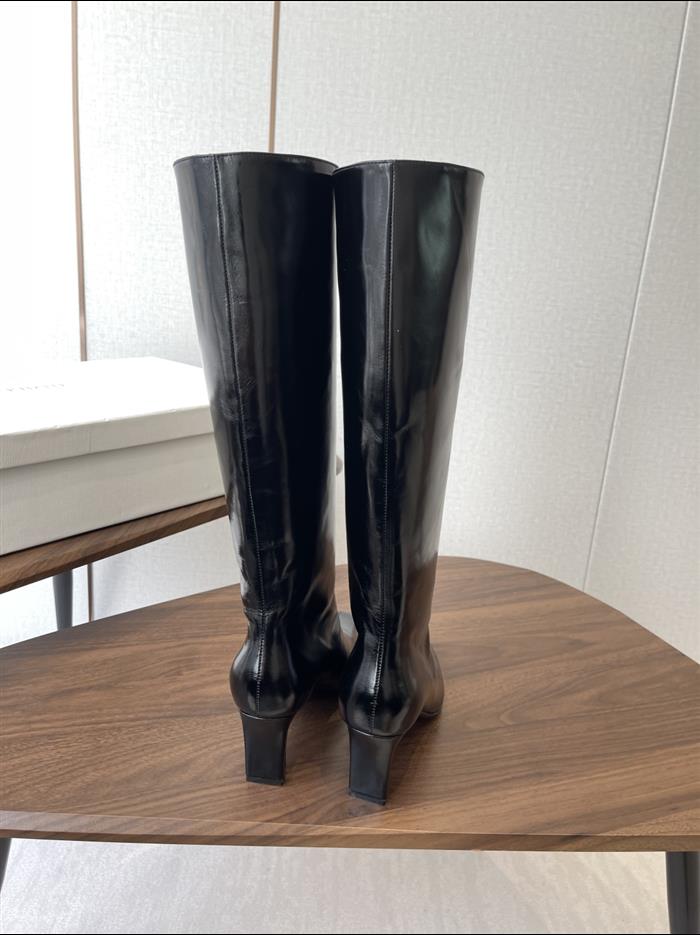 2025112817449260 480